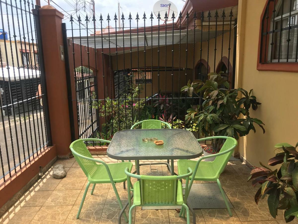 Desamparados  Casa Del Suizo Bed & Breakfast エクステリア 写真