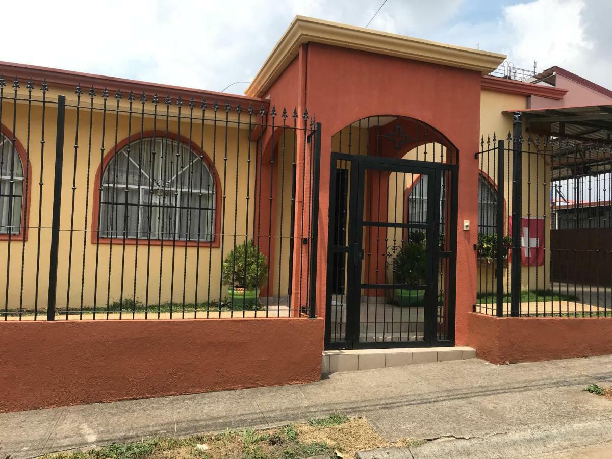 Desamparados  Casa Del Suizo Bed & Breakfast エクステリア 写真
